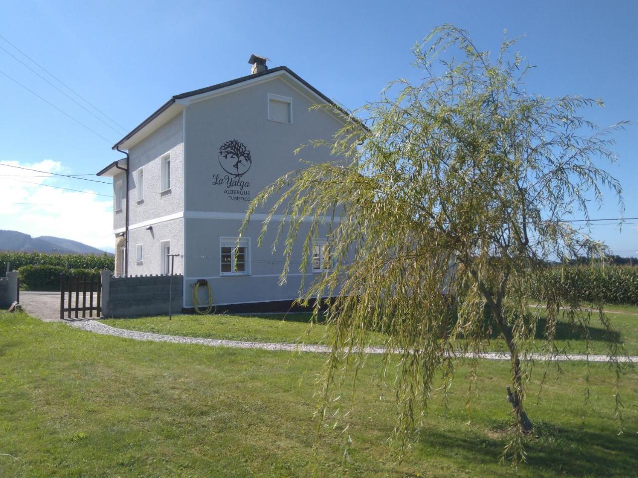 Albergue "La Yalga" Queruas Kültér fotó