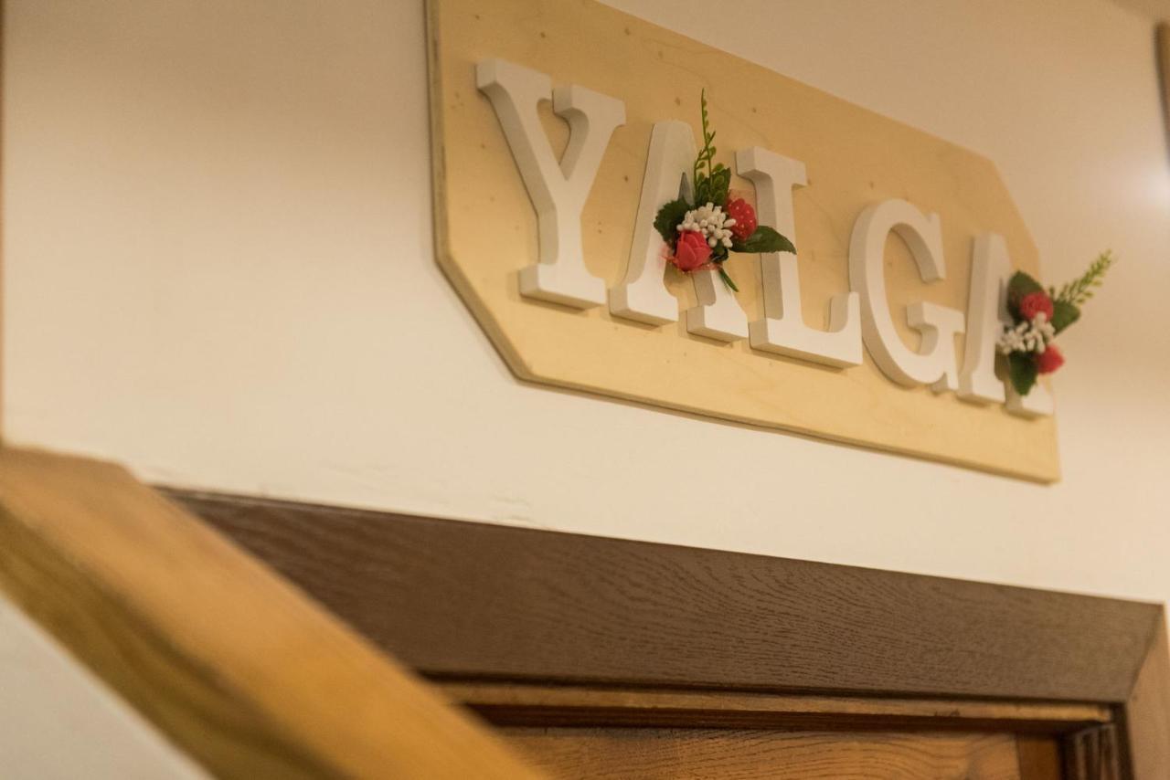 Albergue "La Yalga" Queruas Kültér fotó